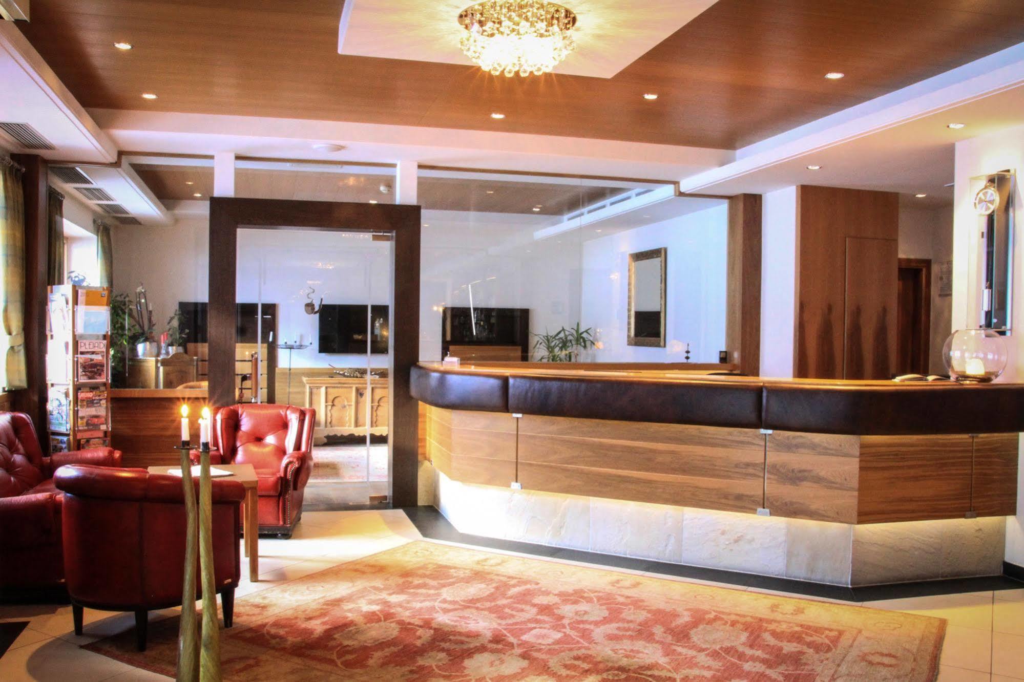 סולדה Hotel Cristallo מראה חיצוני תמונה